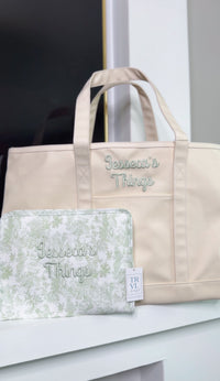 TRVL MAXI TOTE NATURAL COATED CANVAS