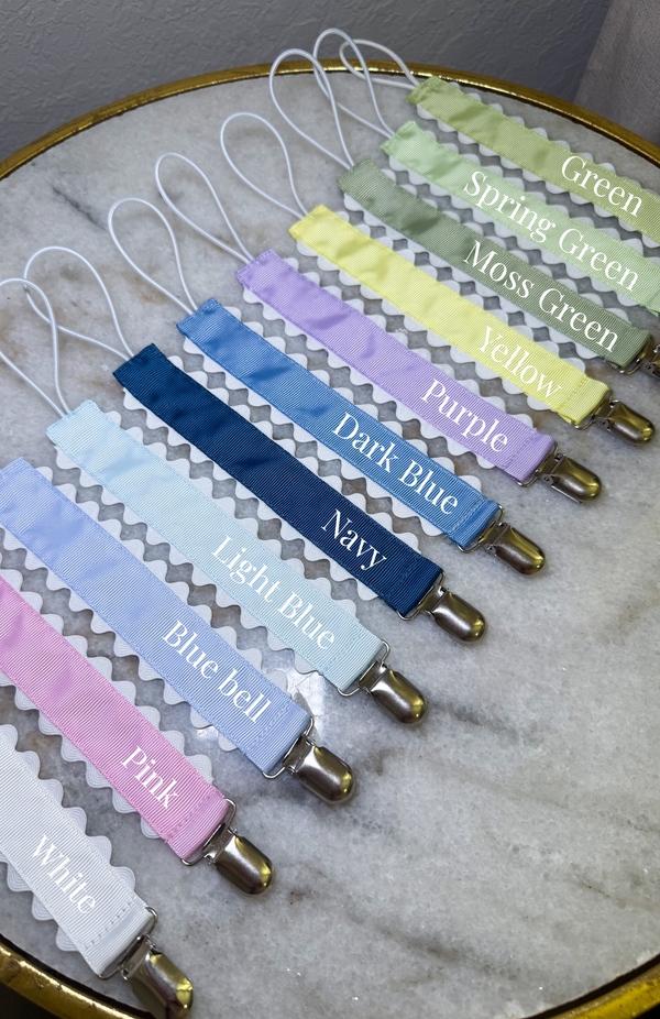 Embroidered pacifier clip for baby