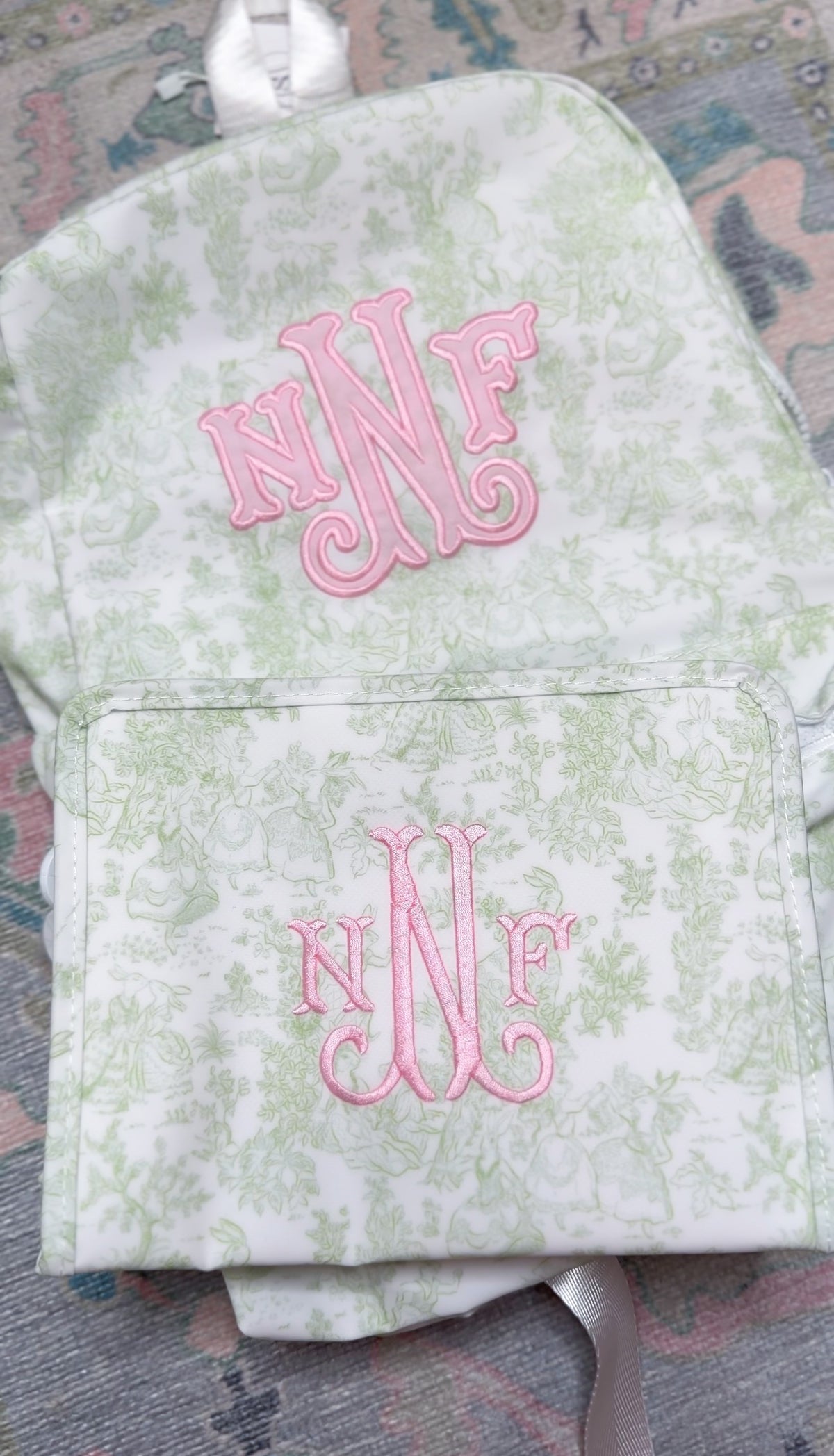 GREEN BUNNY TOILE  BACKPACKER