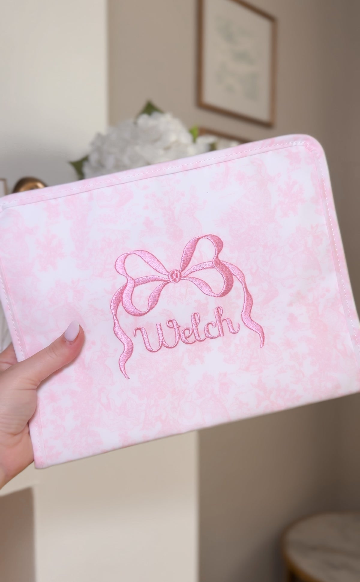 pink bunny toile bow frame