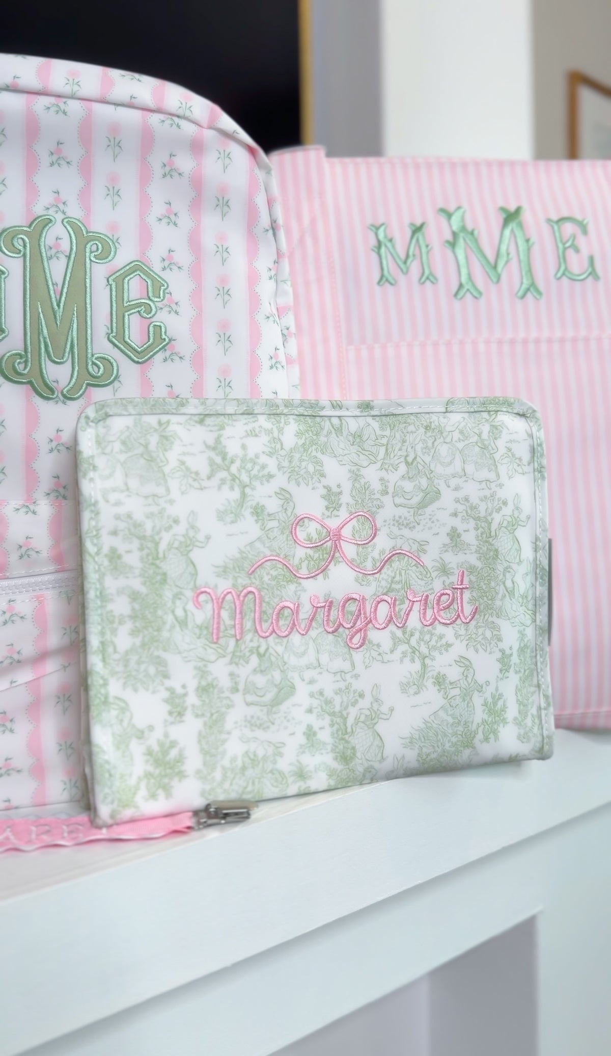 TRVLBUNNY TOILE GREEN ROADIE