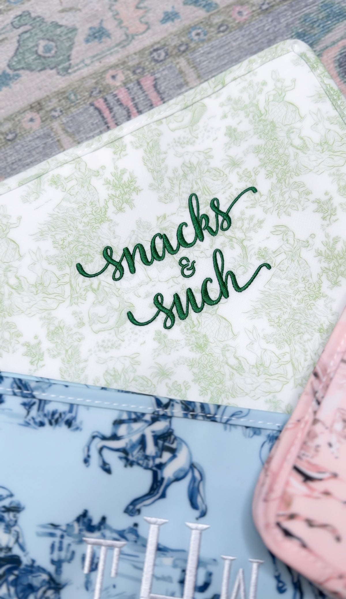 TRVLBUNNY TOILE GREEN ROADIE