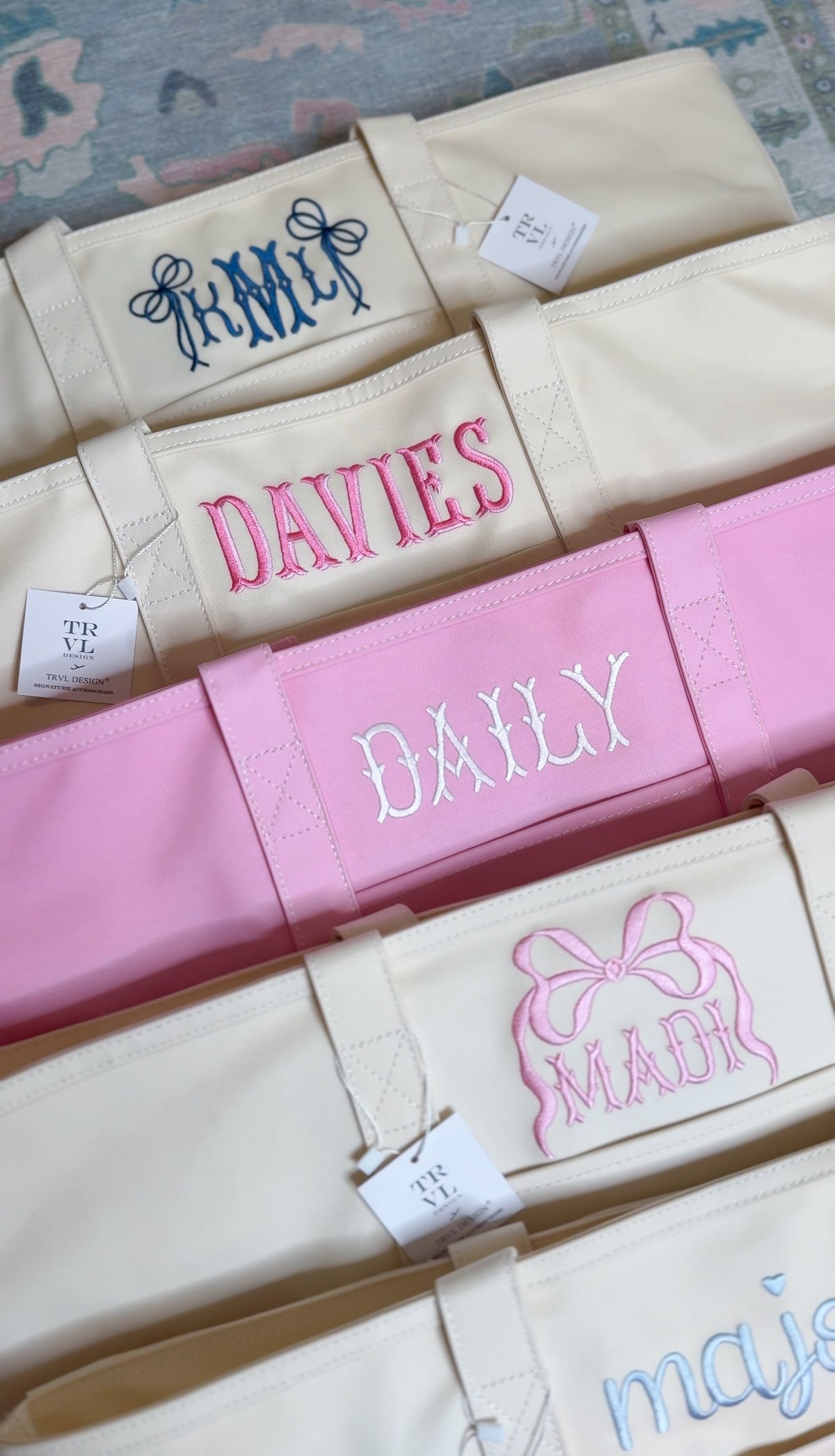 TRVL MAXI TOTE NATURAL COATED CANVAS
