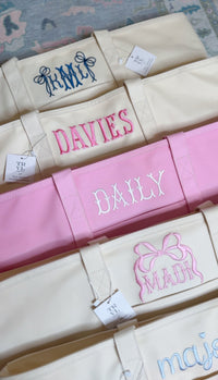 TRVL MAXI TOTE NATURAL COATED CANVAS