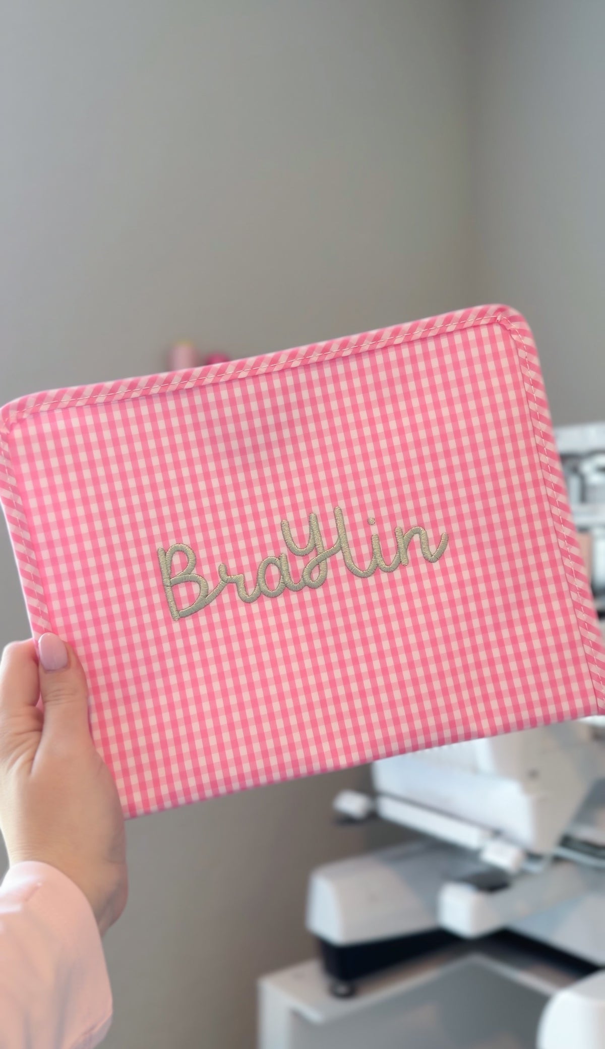 TRVL PINK GINGHAM ROADIE