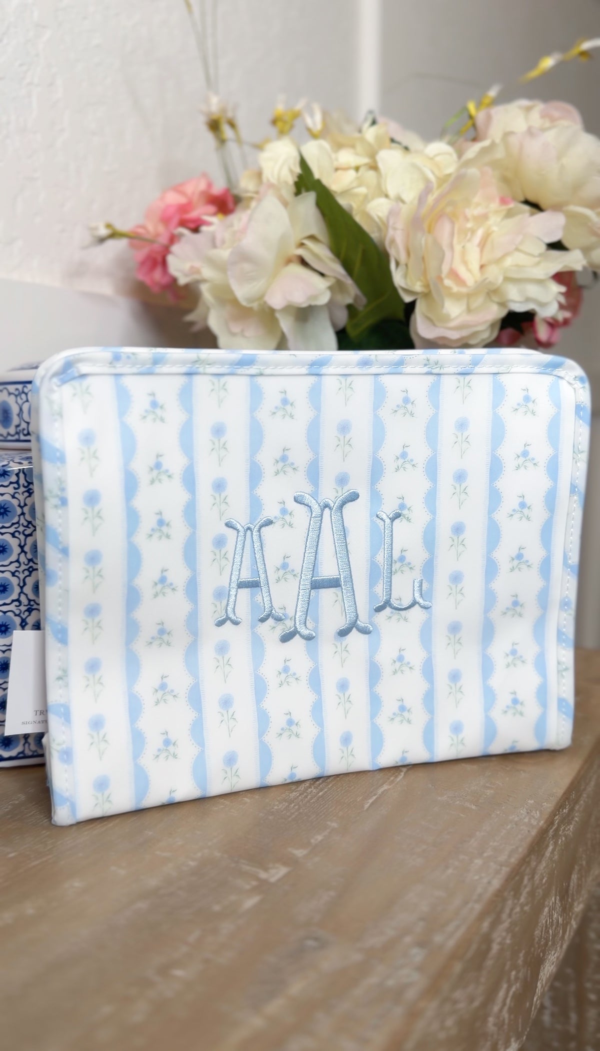 TRVL RIBBON FLORAL BLUE ROADIE