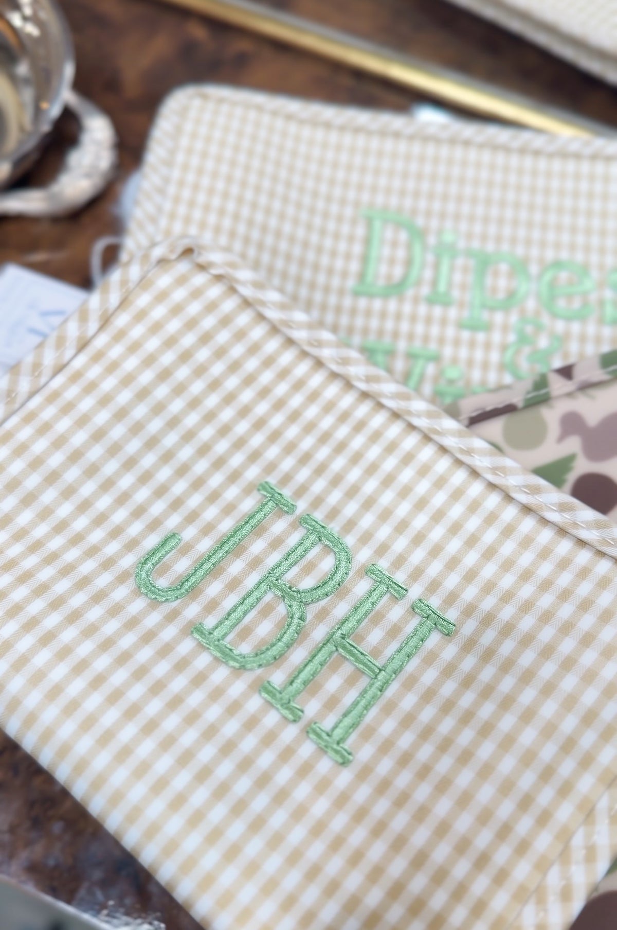 TRVL TAN GINGHAM ROADIE